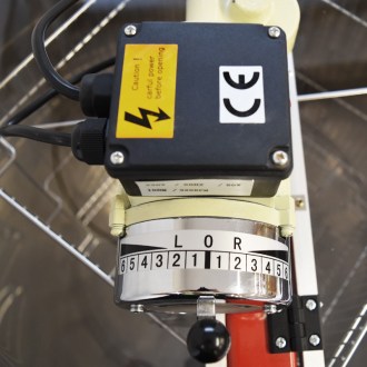 Mézpergető Swiss Biene 4 keretes elektromos 230V meghajtás P64